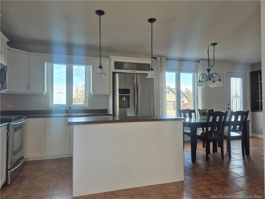 540 Rue Des Cedres, Petit-Rocher, NB