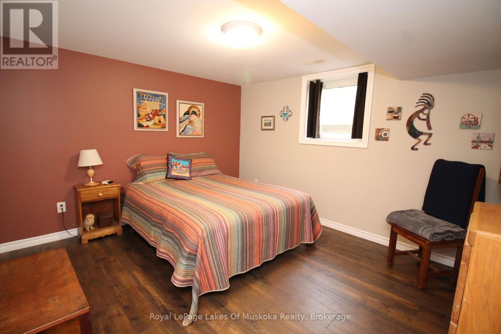 142 Pineridge Gate, Gravenhurst (Muskoka (S)), ON - Indoor Photo Showing Bedroom
