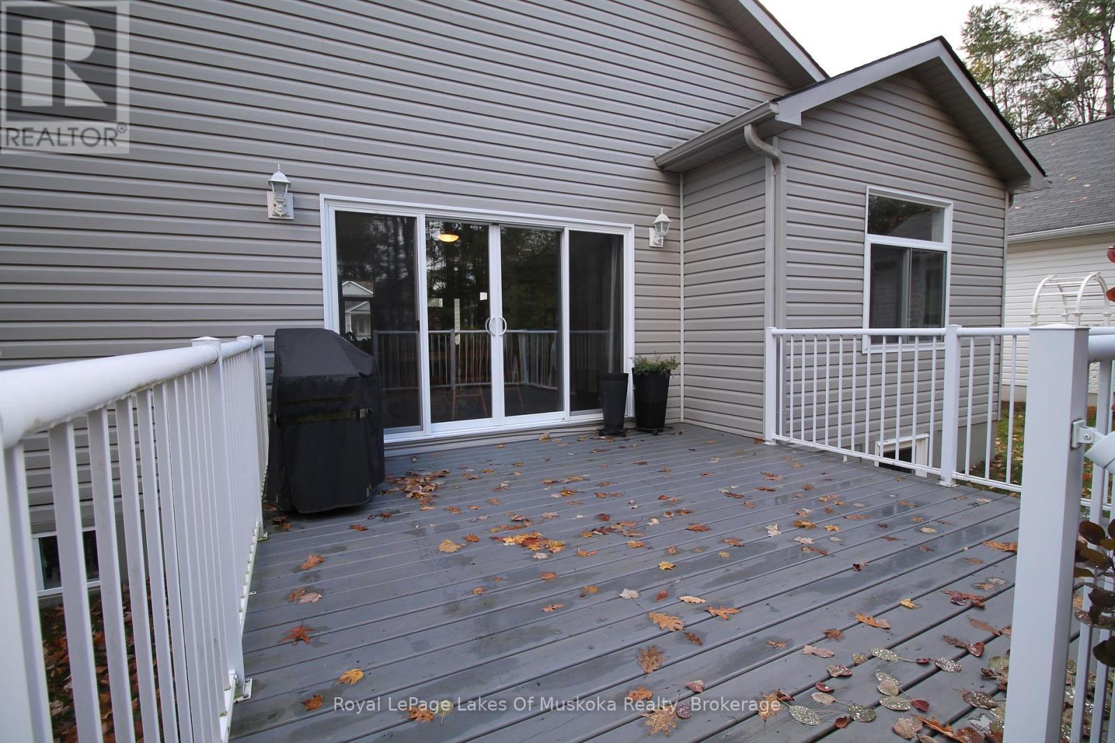 142 Pineridge Gate, Gravenhurst (Muskoka (S)), ON - Outdoor With Exterior