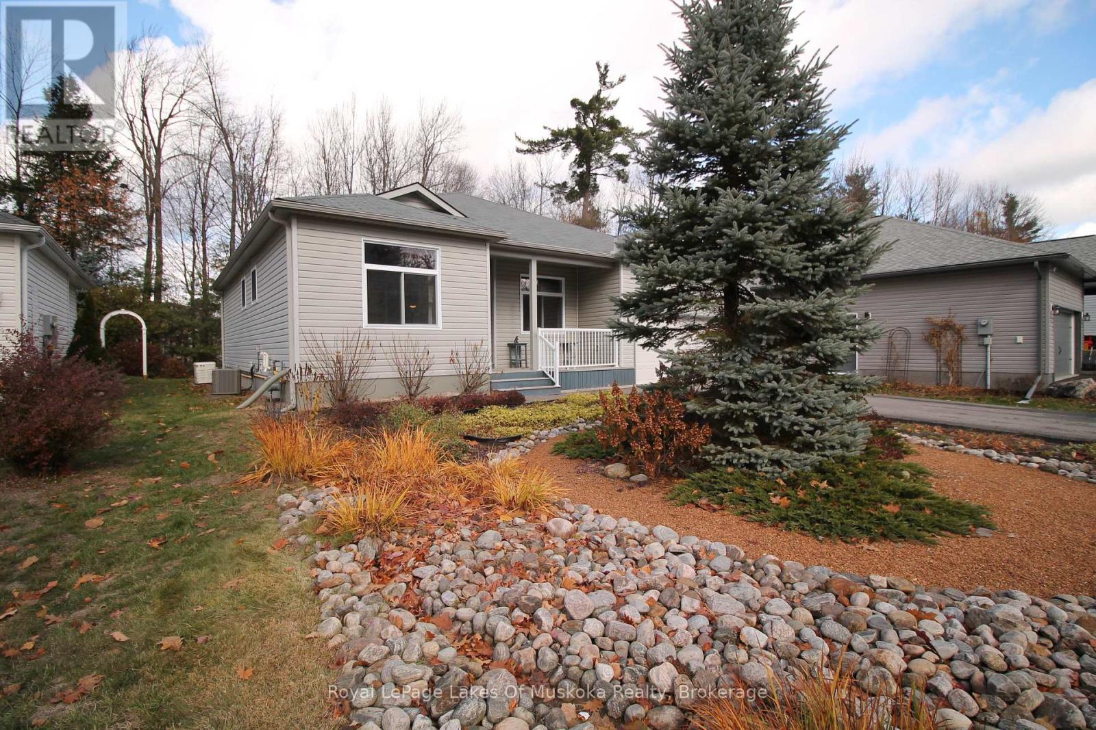 142 Pineridge Gate, Gravenhurst (Muskoka (S)), ON - Outdoor With Deck Patio Veranda