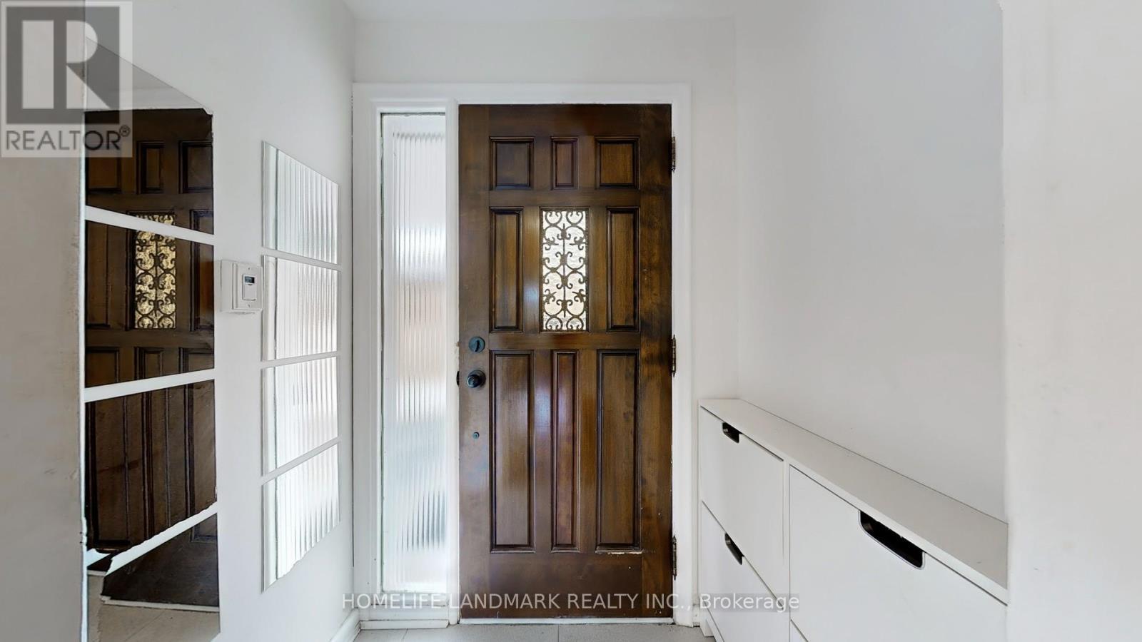 365 Osiris Drive, Richmond Hill, ON - Indoor Photo Showing Other Room