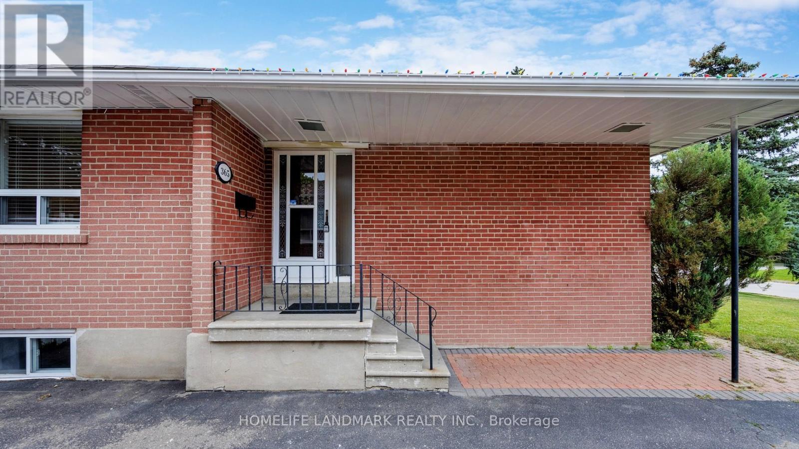 365 Osiris Drive, Richmond Hill, ON - Outdoor