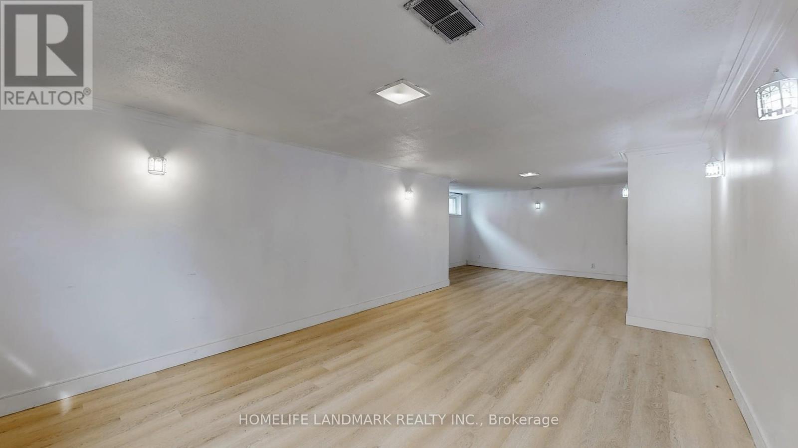 365 Osiris Drive, Richmond Hill, ON - Indoor Photo Showing Other Room