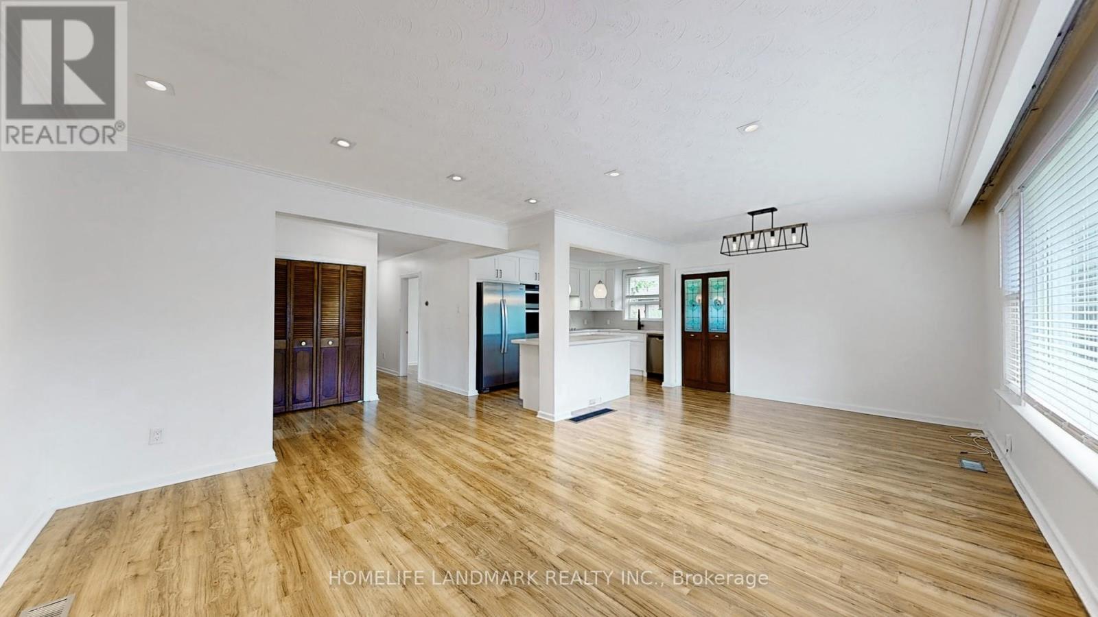 365 Osiris Drive, Richmond Hill, ON - Indoor Photo Showing Other Room