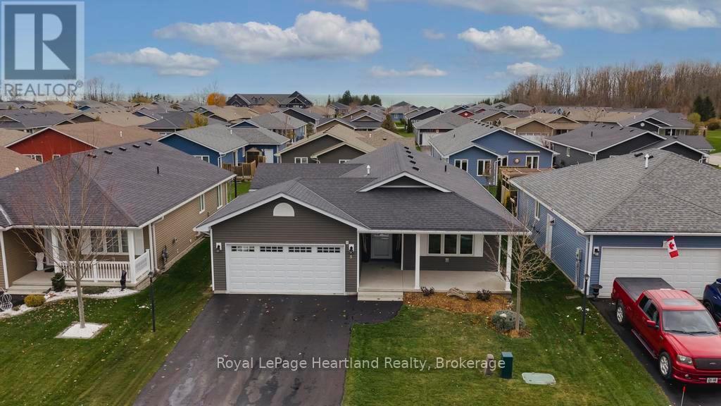 5 Windward Way N, Ashfield-Colborne-Wawanosh (Colborne), ON - Outdoor With Facade