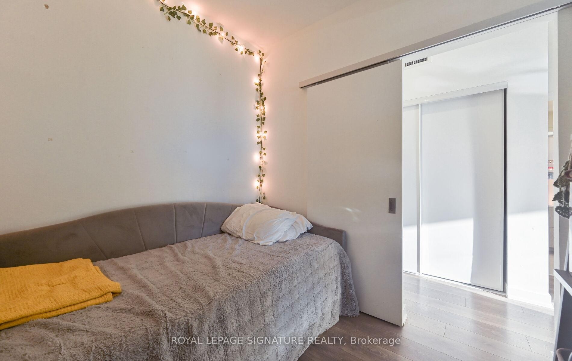 618-28 Ann Street, Mississauga, ON - Indoor Photo Showing Bedroom