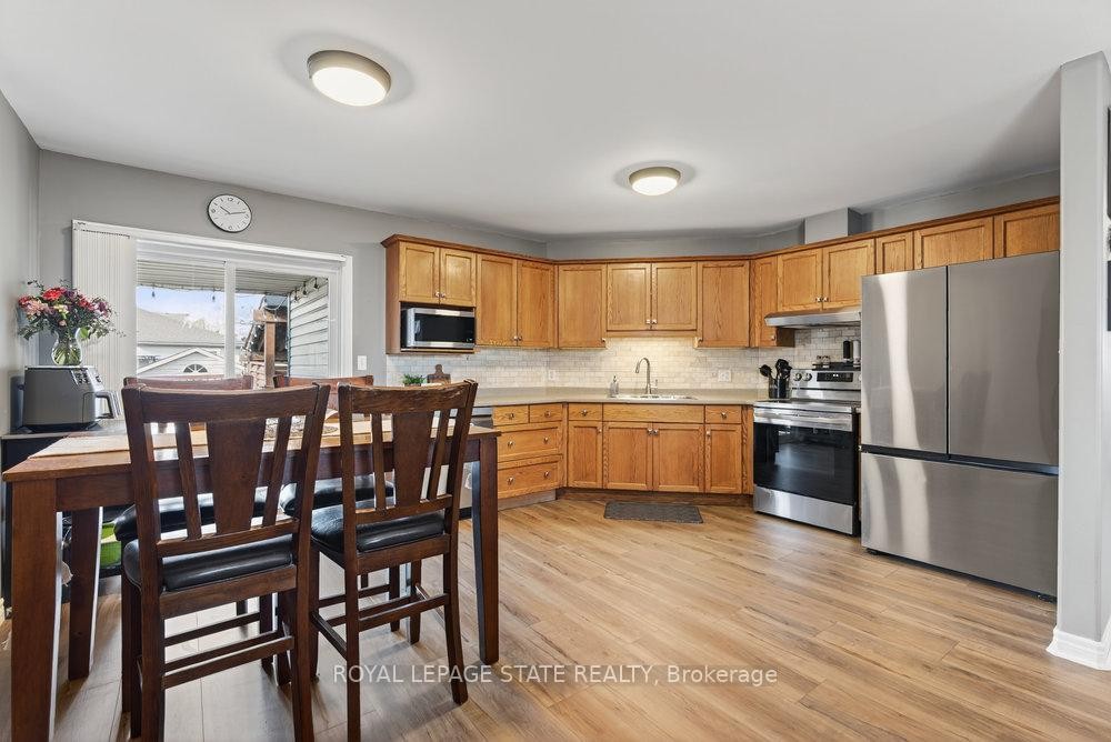 60 Saturn Road, Port Colborne, ON - Indoor Photo Showing Kitchen With Stainless Steel Kitchen