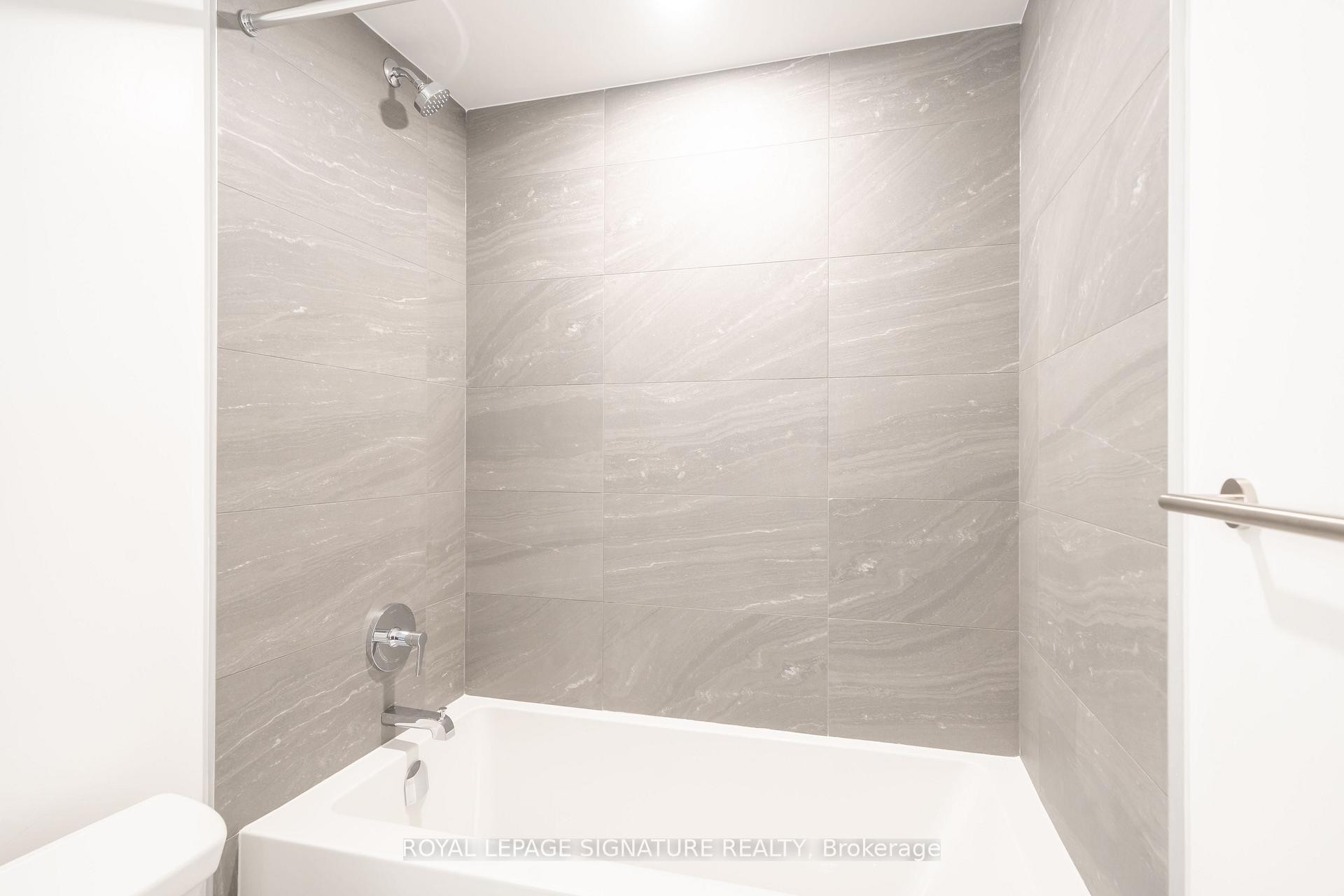 2606-4015 The Exchange N/A, Mississauga, ON - Indoor Photo Showing Bathroom