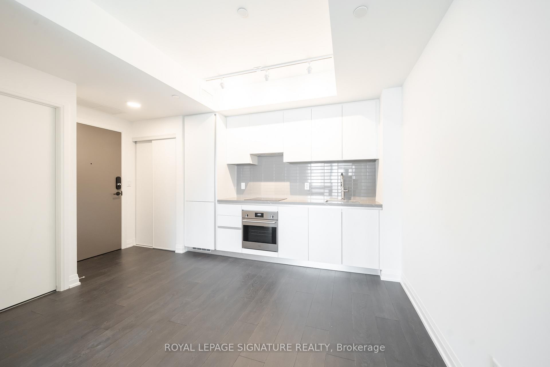 2606-4015 The Exchange N/A, Mississauga, ON - Indoor