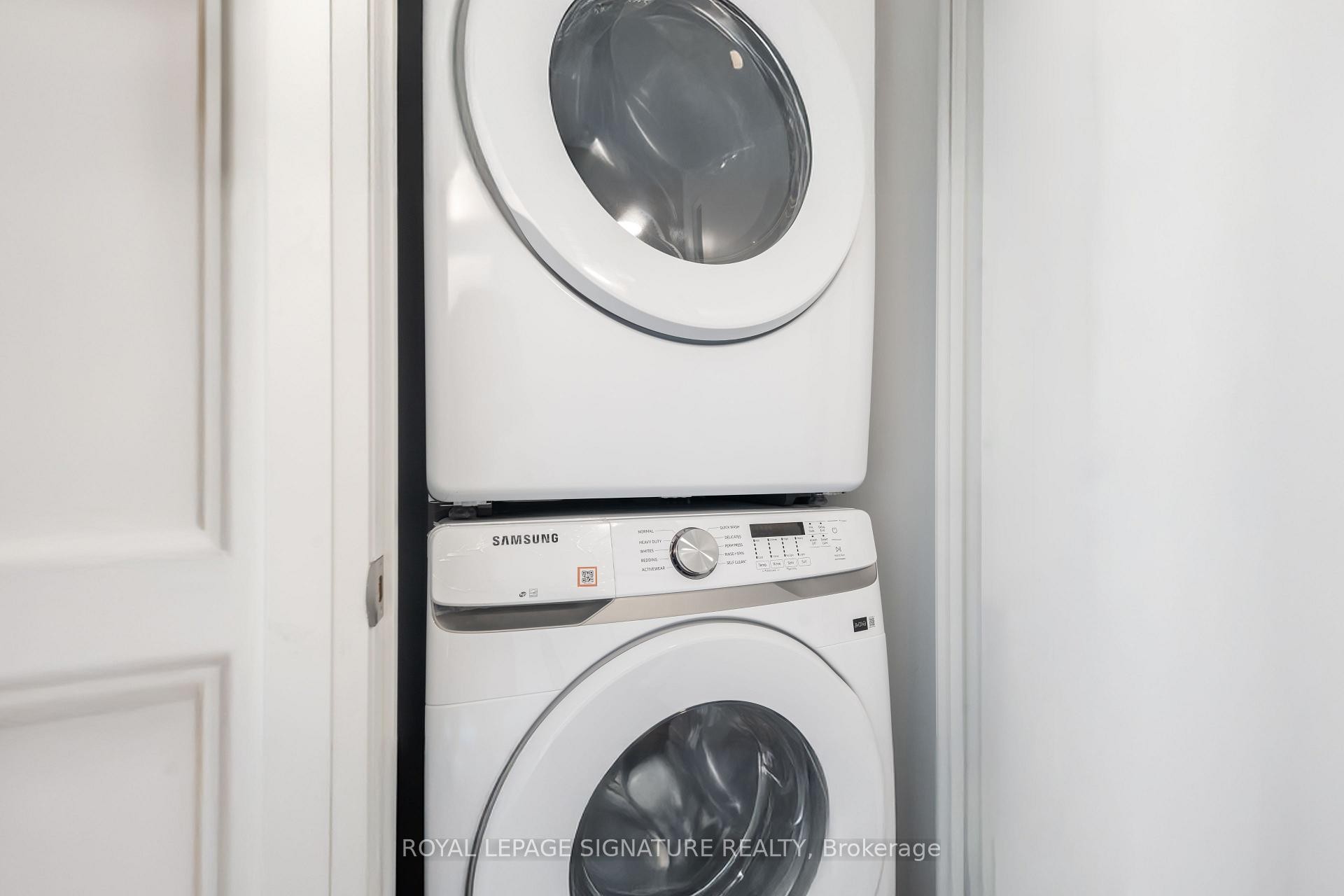 2606-4015 The Exchange N/A, Mississauga, ON - Indoor Photo Showing Laundry Room