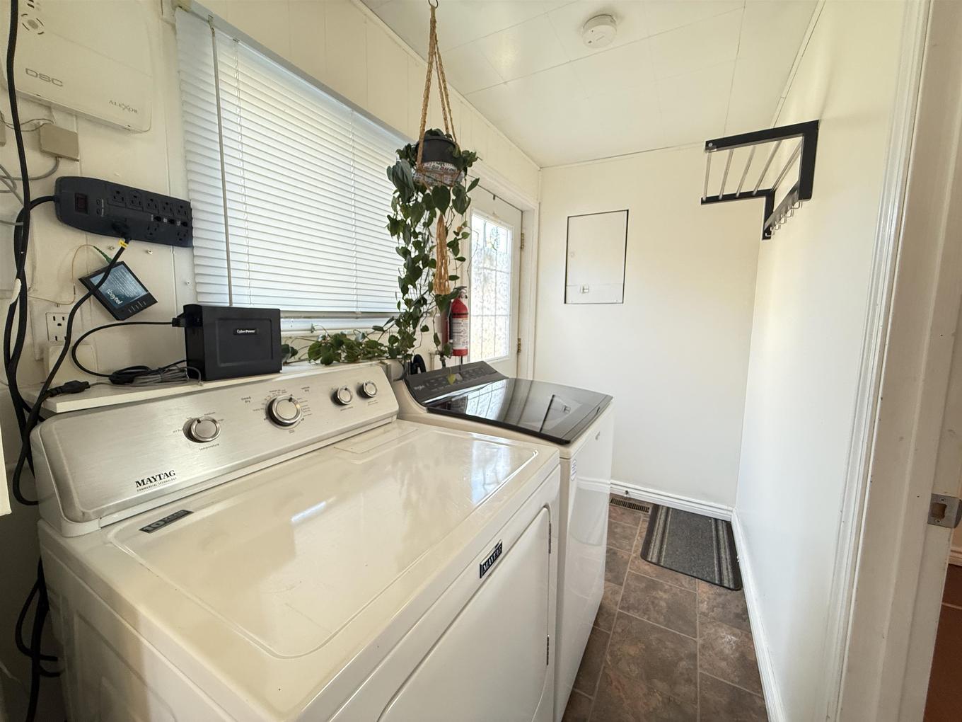 636 Vickers Street N, Thunder Bay, ON - Indoor Photo Showing Laundry Room