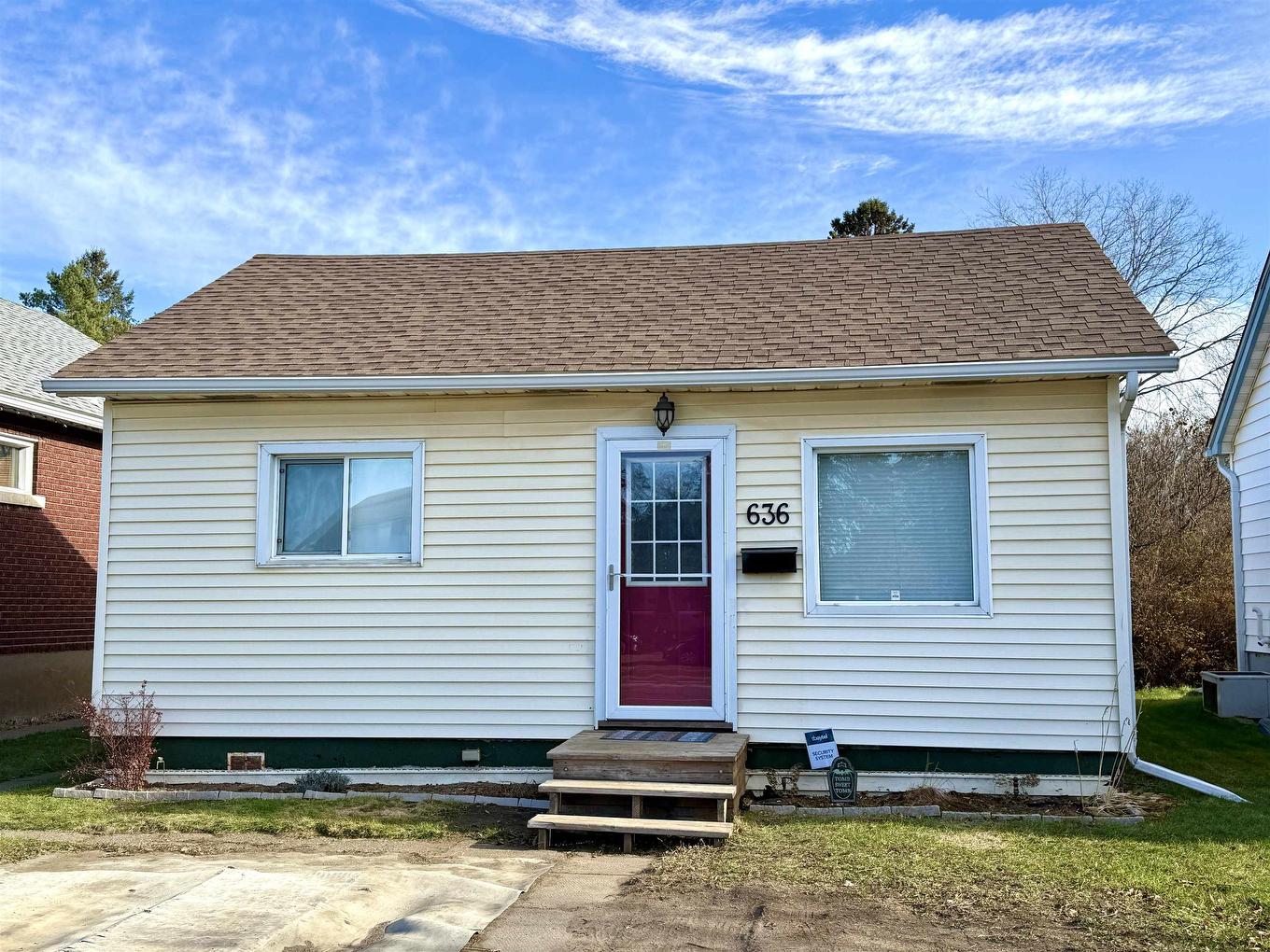 636 Vickers Street N, Thunder Bay, ON - Outdoor