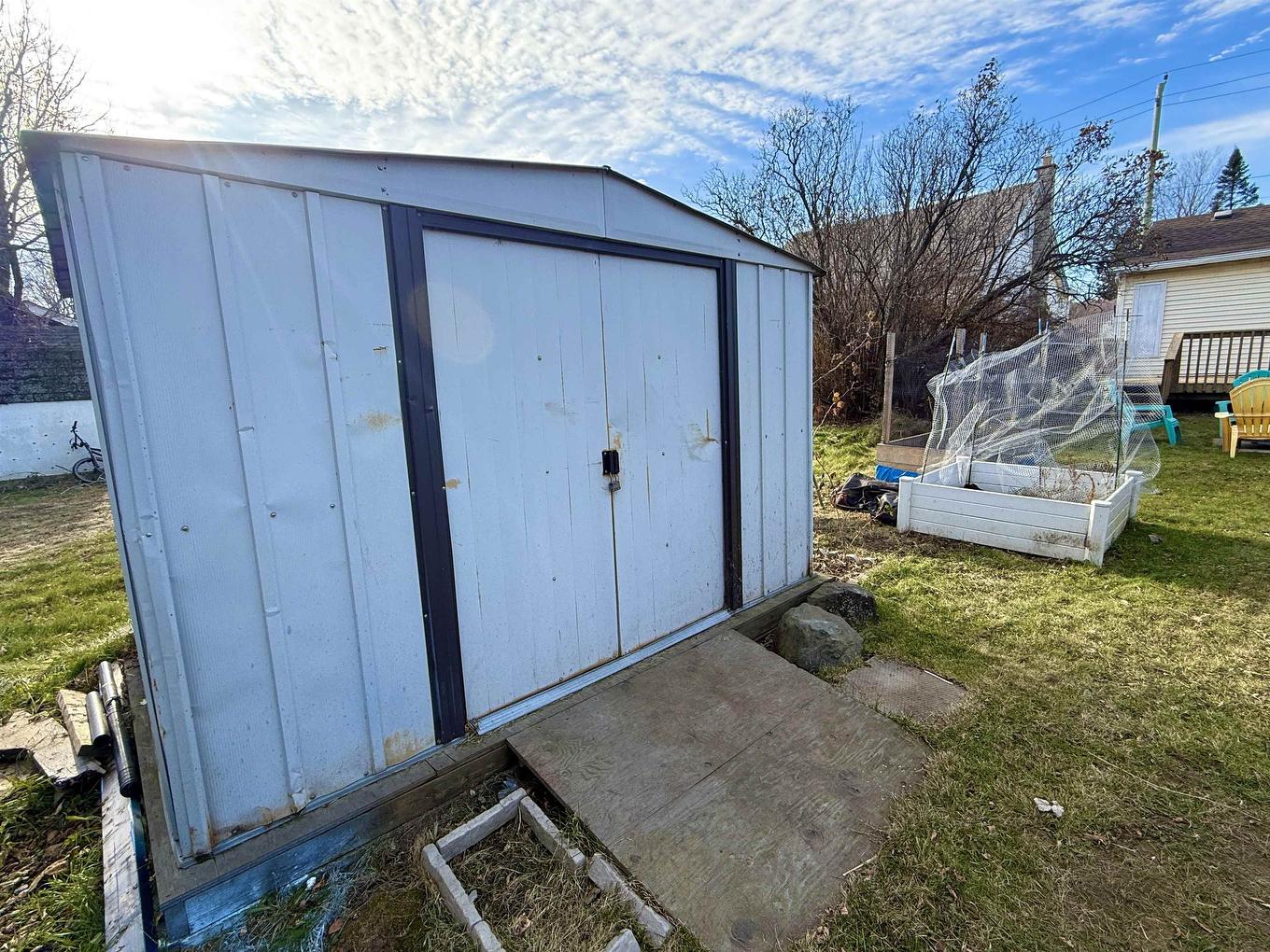 636 Vickers Street N, Thunder Bay, ON - Outdoor