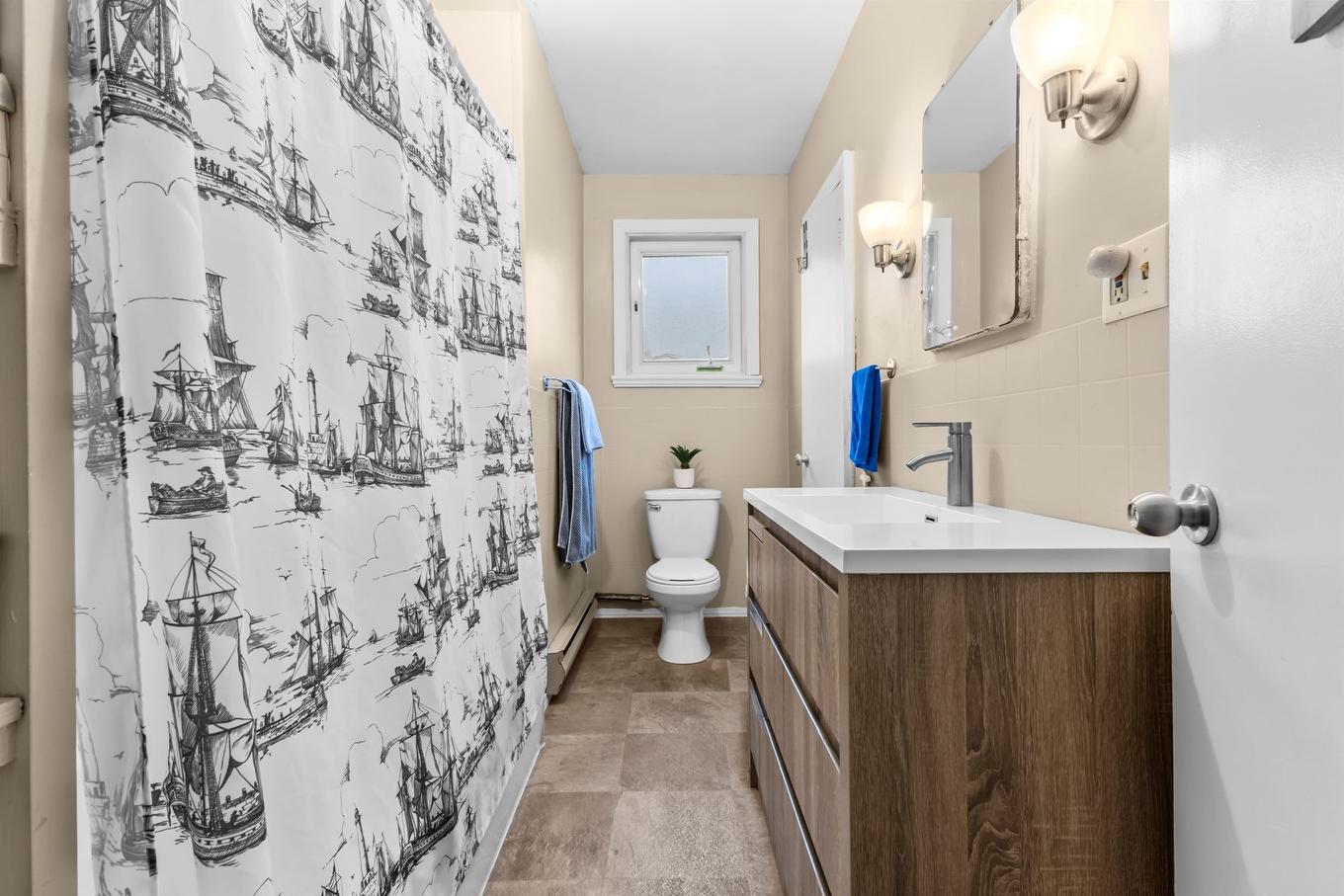 Bathroom - 782 - 784 9E Avenue, Montréal (Lachine), QC - Indoor Photo Showing Bathroom