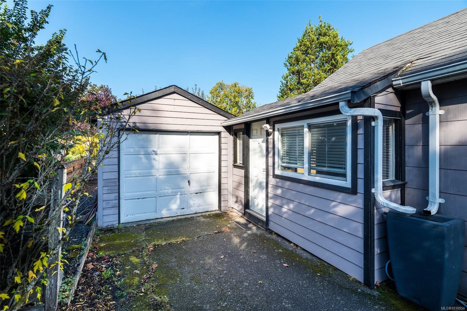 2926 Colquitz Ave, Saanich, BC