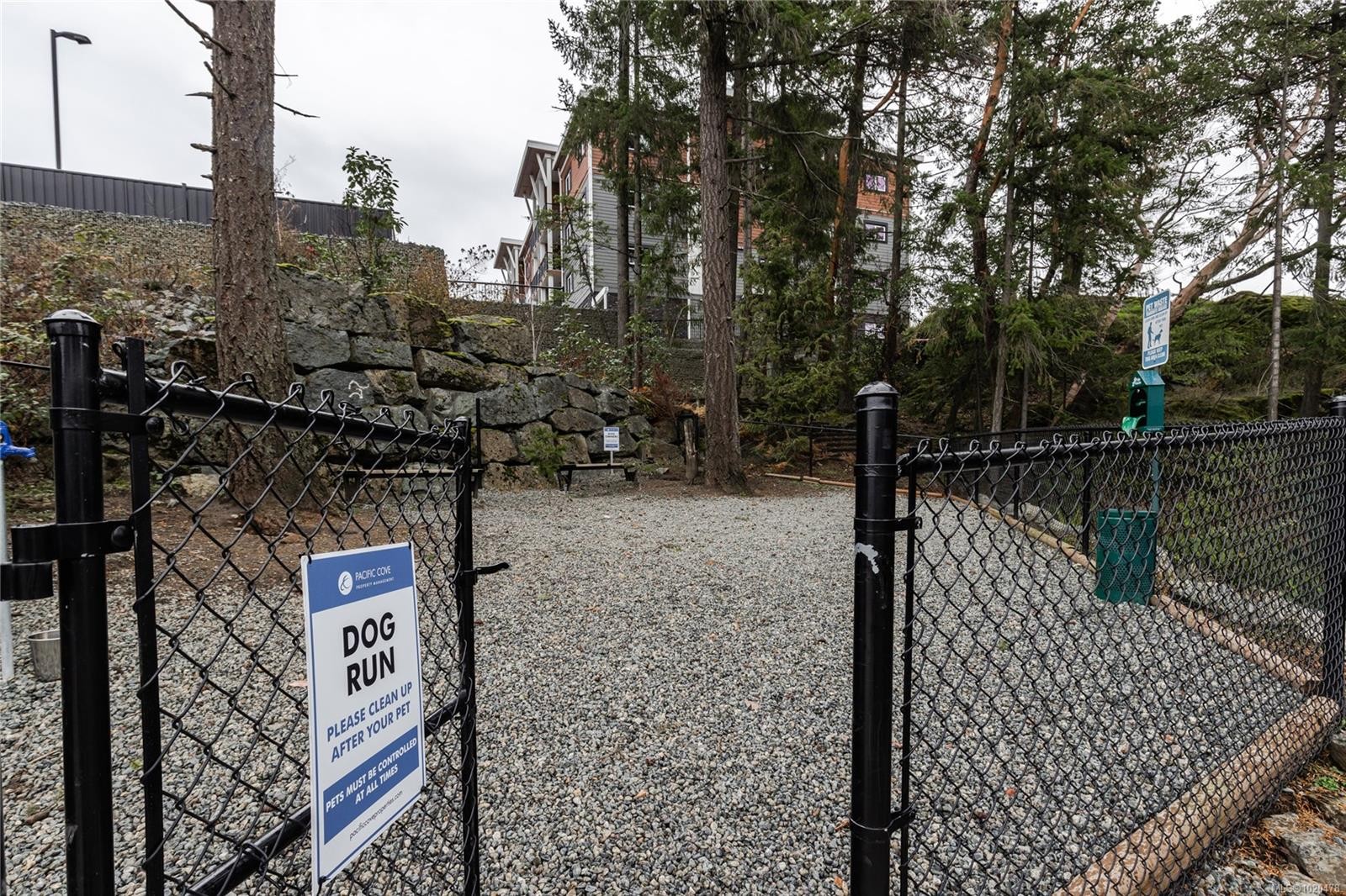 112-4820 Cedar Ridge Pl, Nanaimo, BC - Outdoor