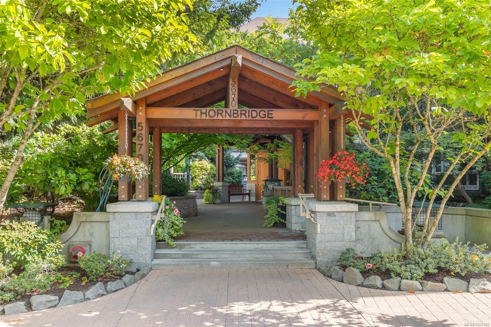 111-5670 Edgewater Lane, Nanaimo, BC - Outdoor