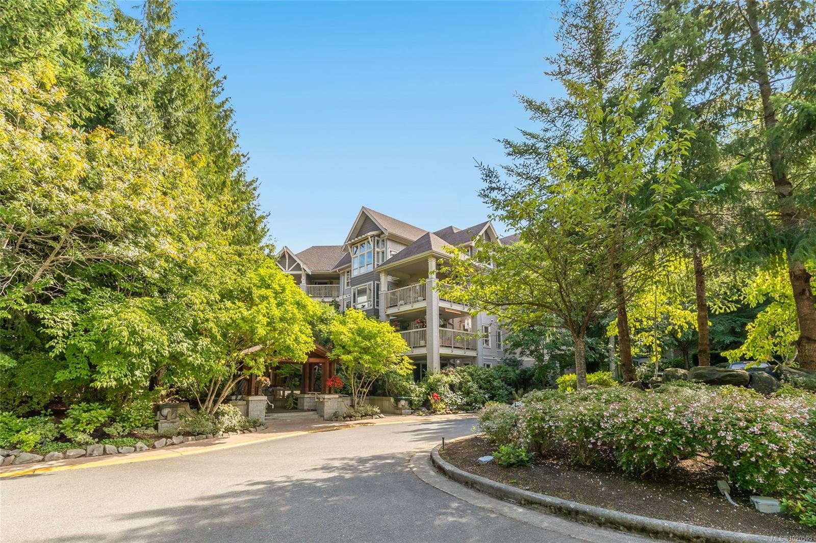 111-5670 Edgewater Lane, Nanaimo, BC - Outdoor