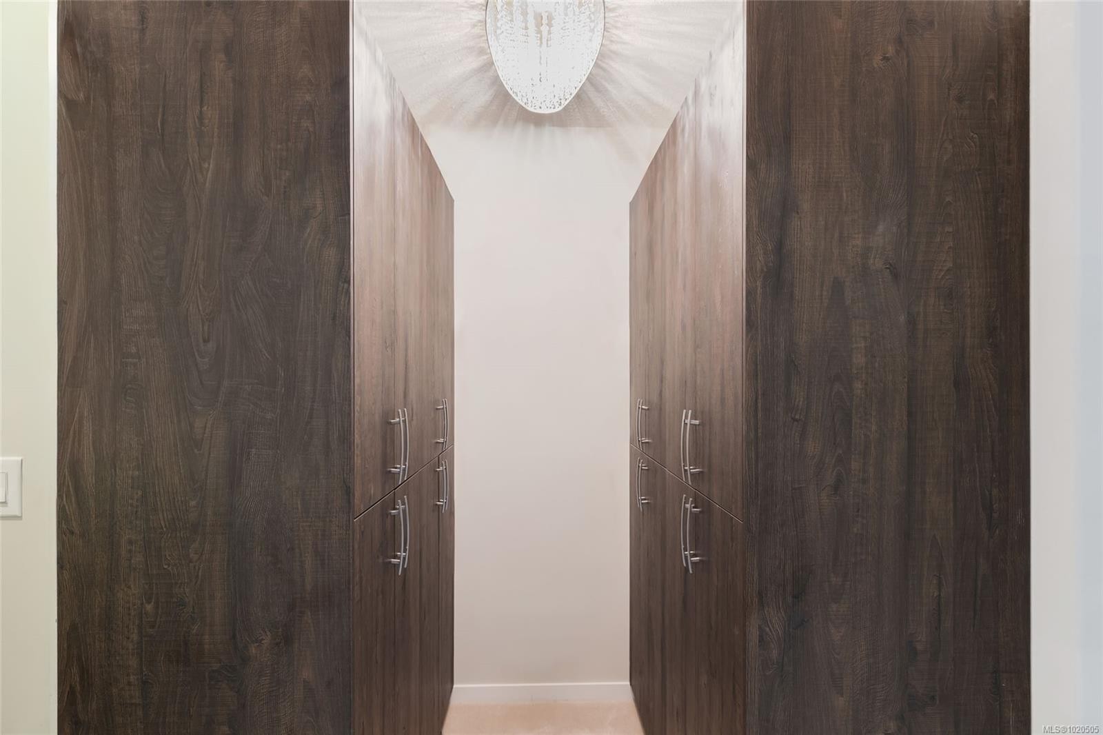 111-5670 Edgewater Lane, Nanaimo, BC - Indoor