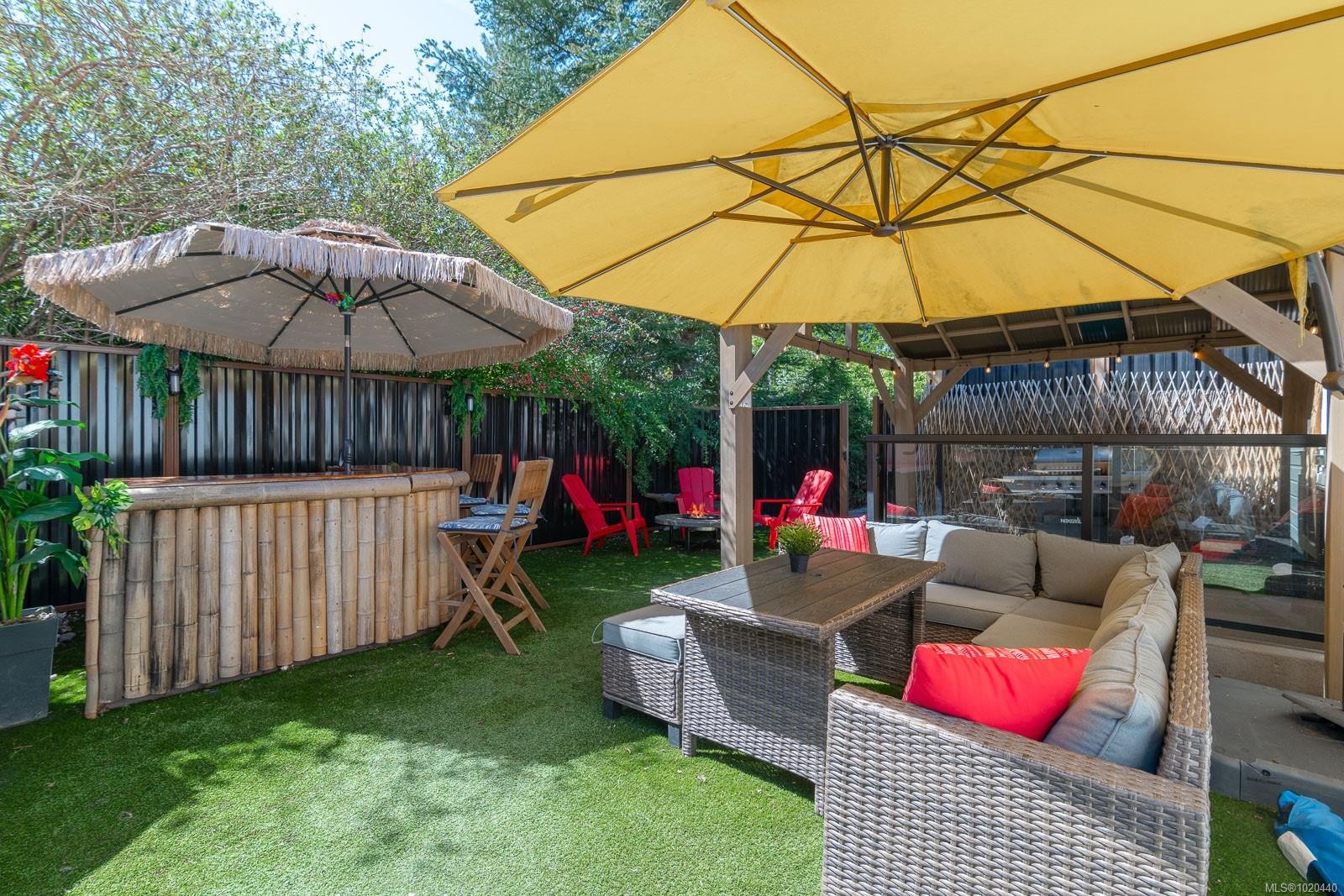 1025 Maple Lane Dr, Parksville, BC