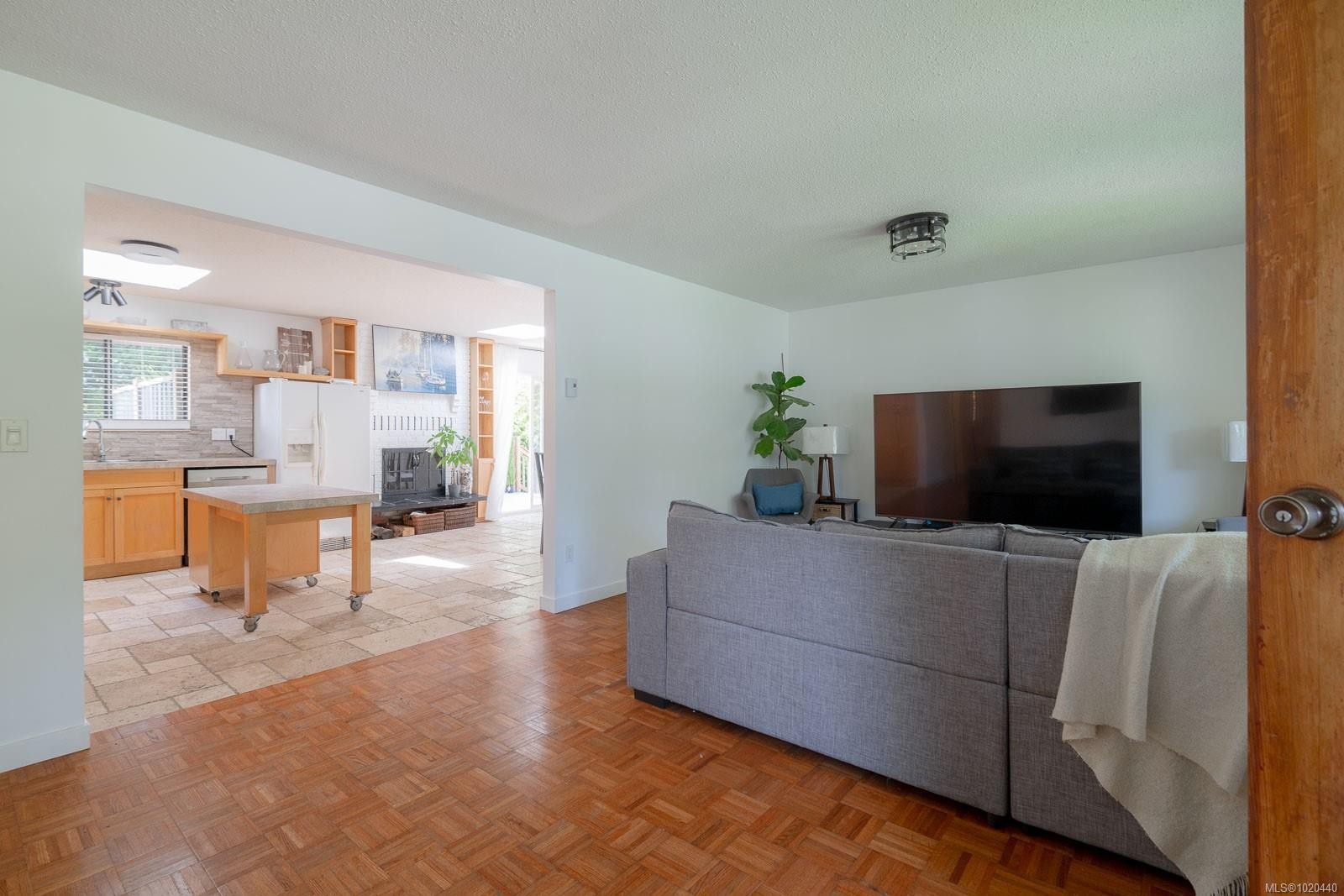 1025 Maple Lane Dr, Parksville, BC