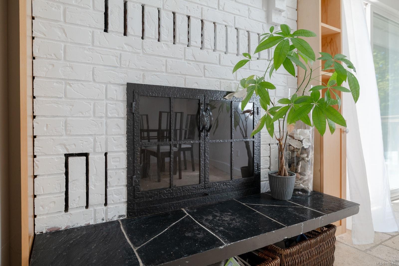 1025 Maple Lane Dr, Parksville, BC