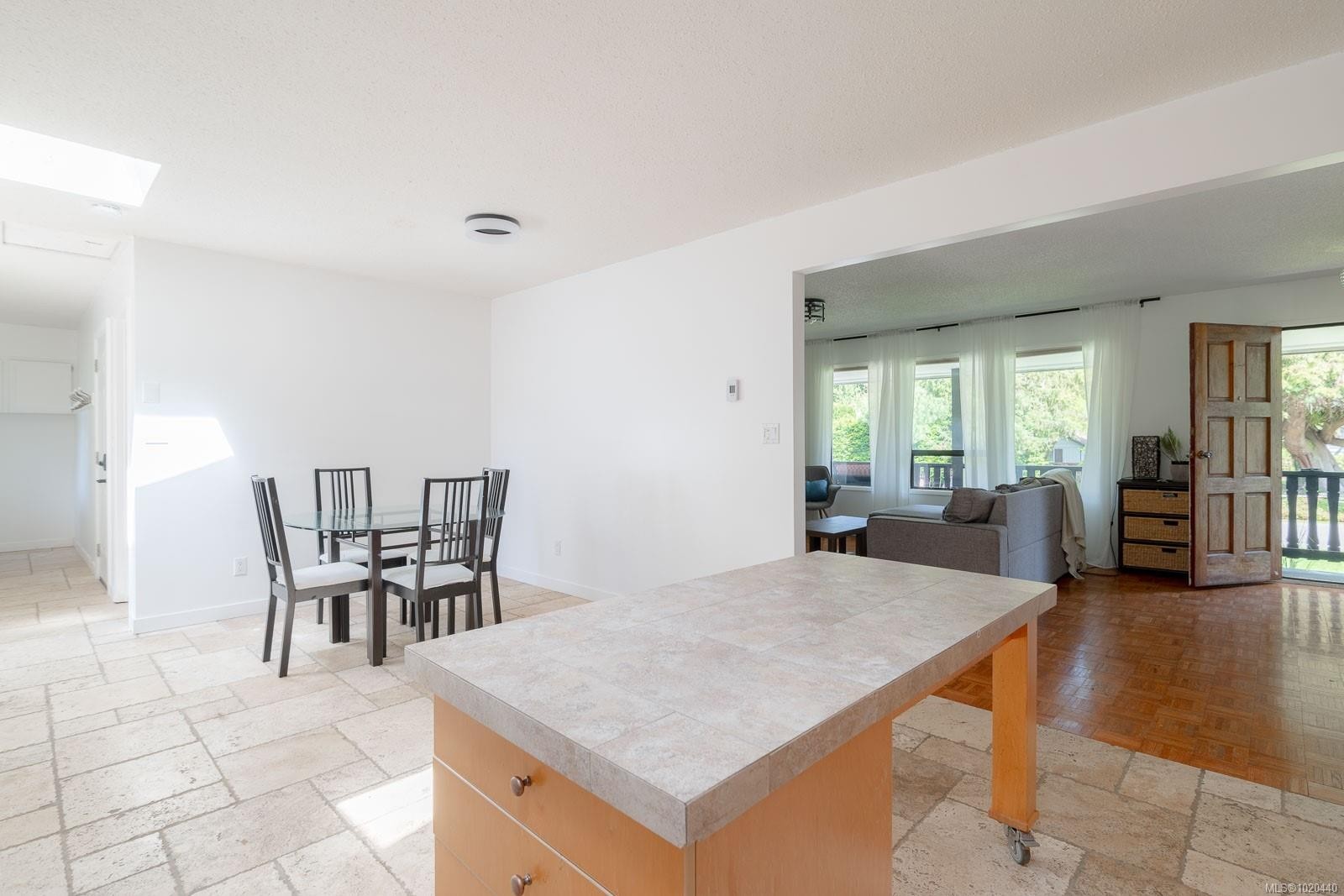 1025 Maple Lane Dr, Parksville, BC