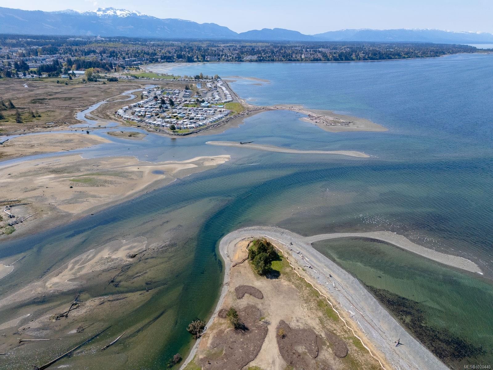 1025 Maple Lane Dr, Parksville, BC