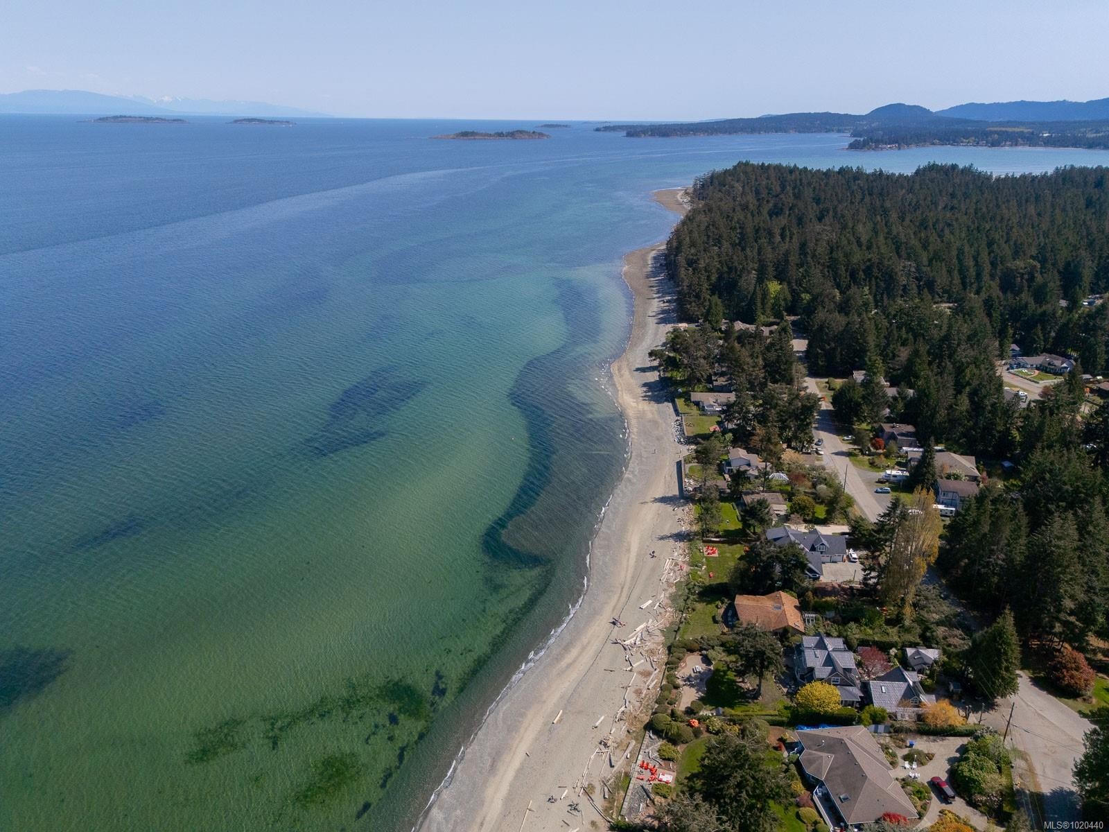 1025 Maple Lane Dr, Parksville, BC