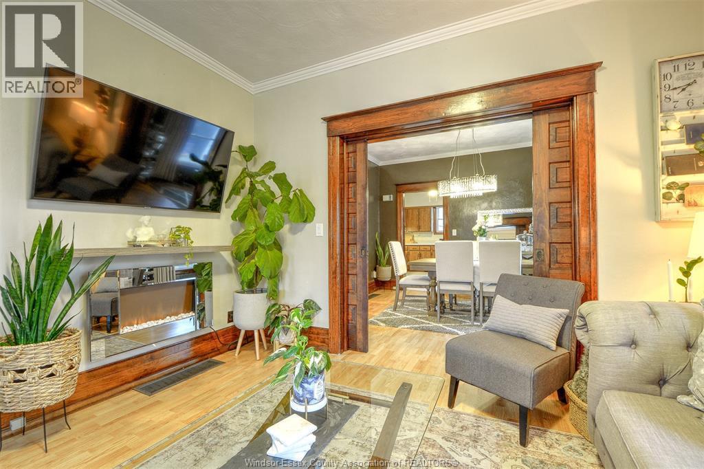 7 Westmoreland, Leamington, ON - Indoor Photo Showing Living Room