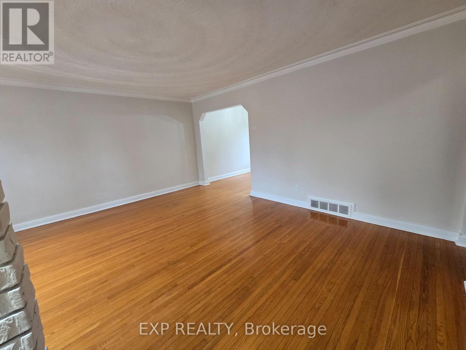 24 Fulham Street, Toronto, ON - Indoor Photo Showing Other Room