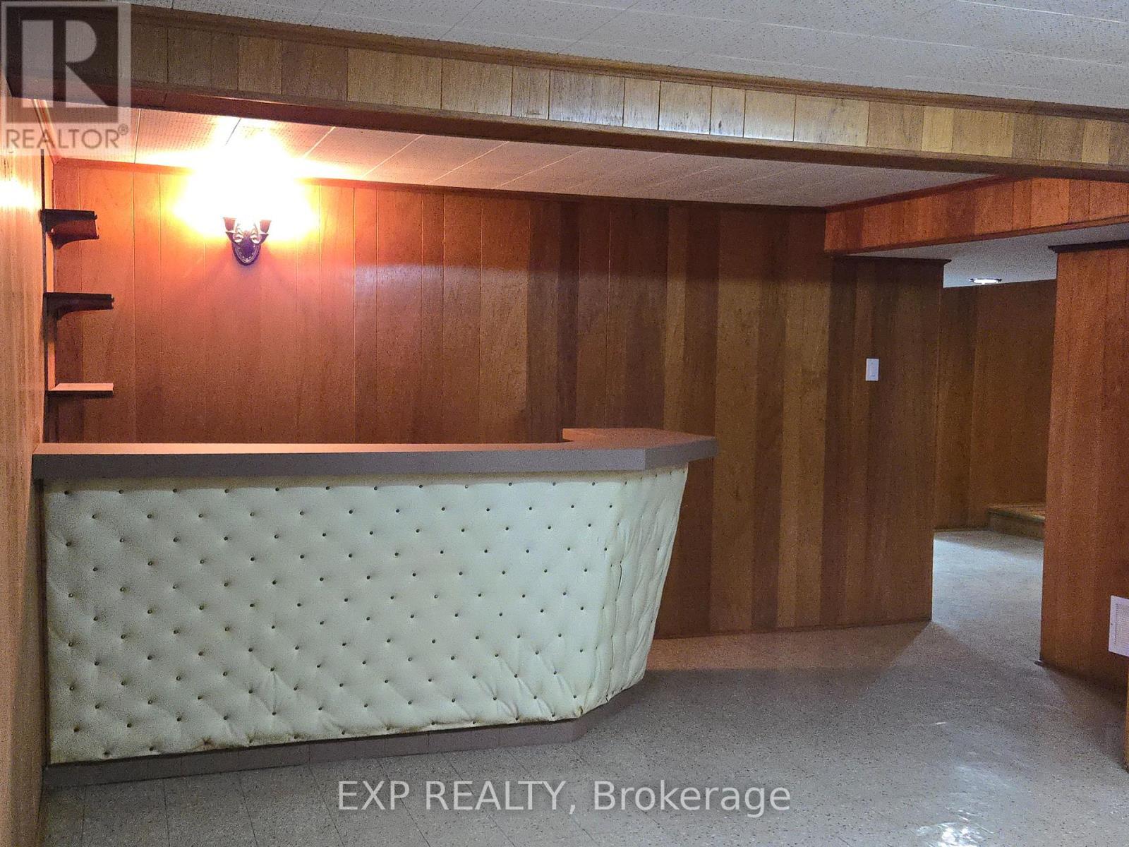 24 Fulham Street, Toronto, ON - Indoor Photo Showing Other Room