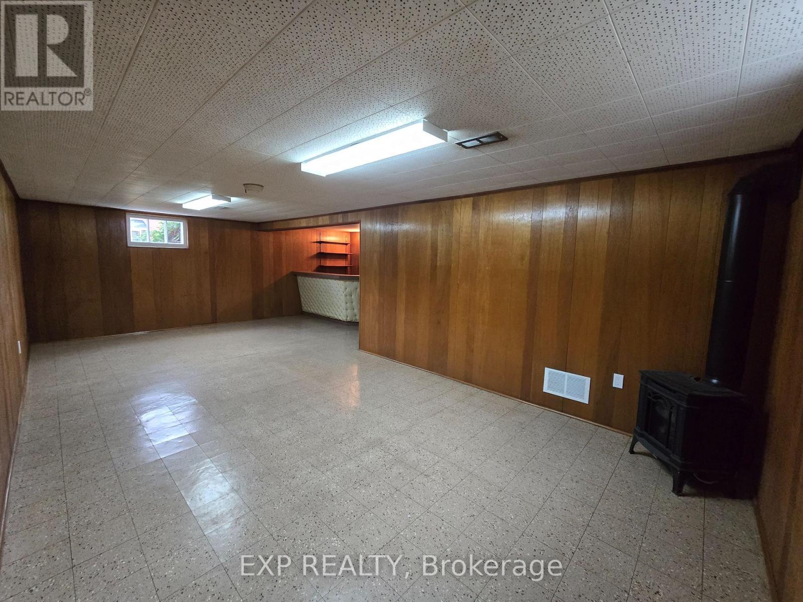 24 Fulham Street, Toronto, ON - Indoor Photo Showing Other Room