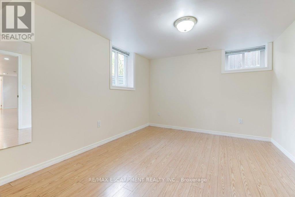 2217 Ghent Avenue, Burlington, ON - Indoor Photo Showing Other Room