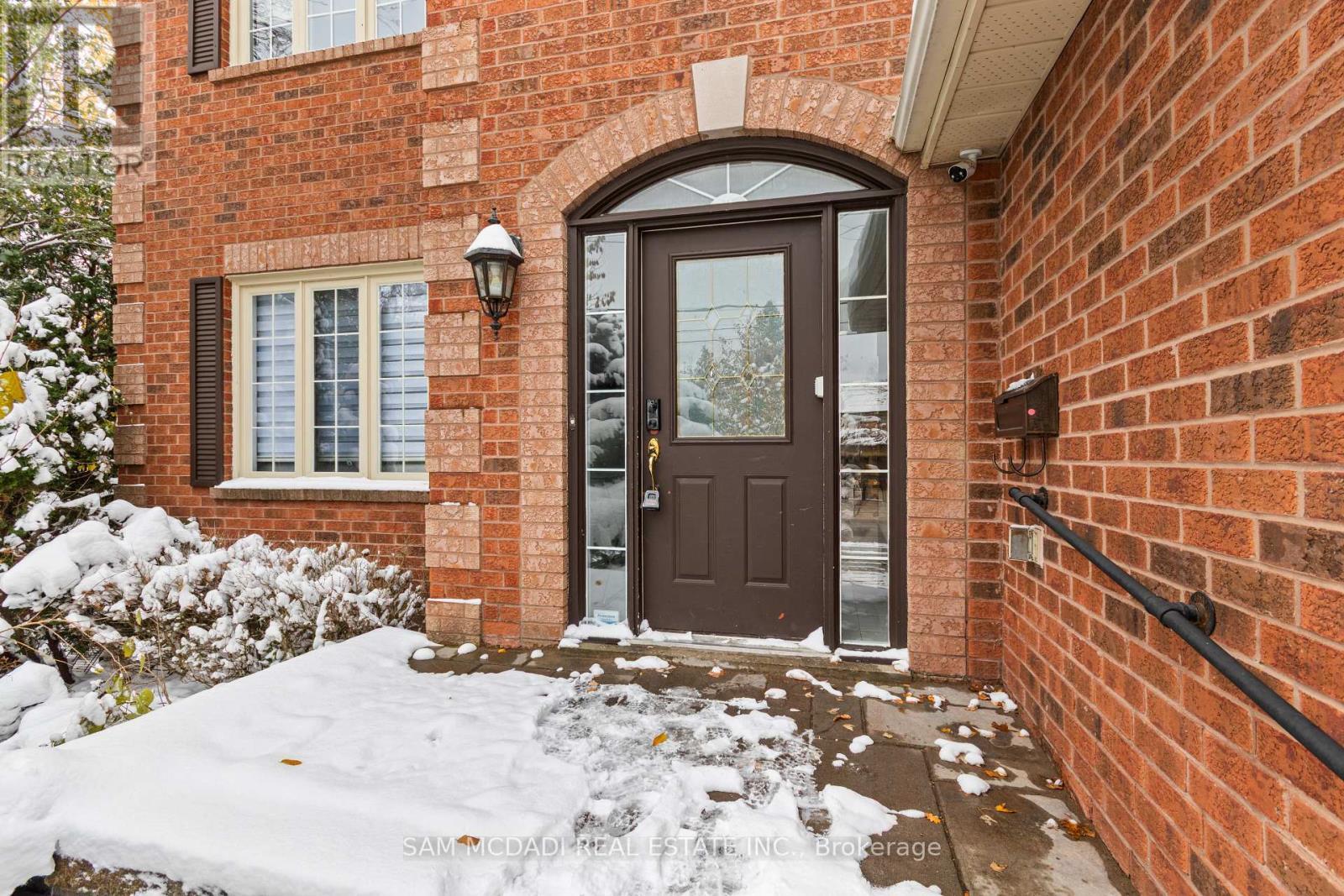 2556 Hammond Road, Mississauga, ON - Outdoor
