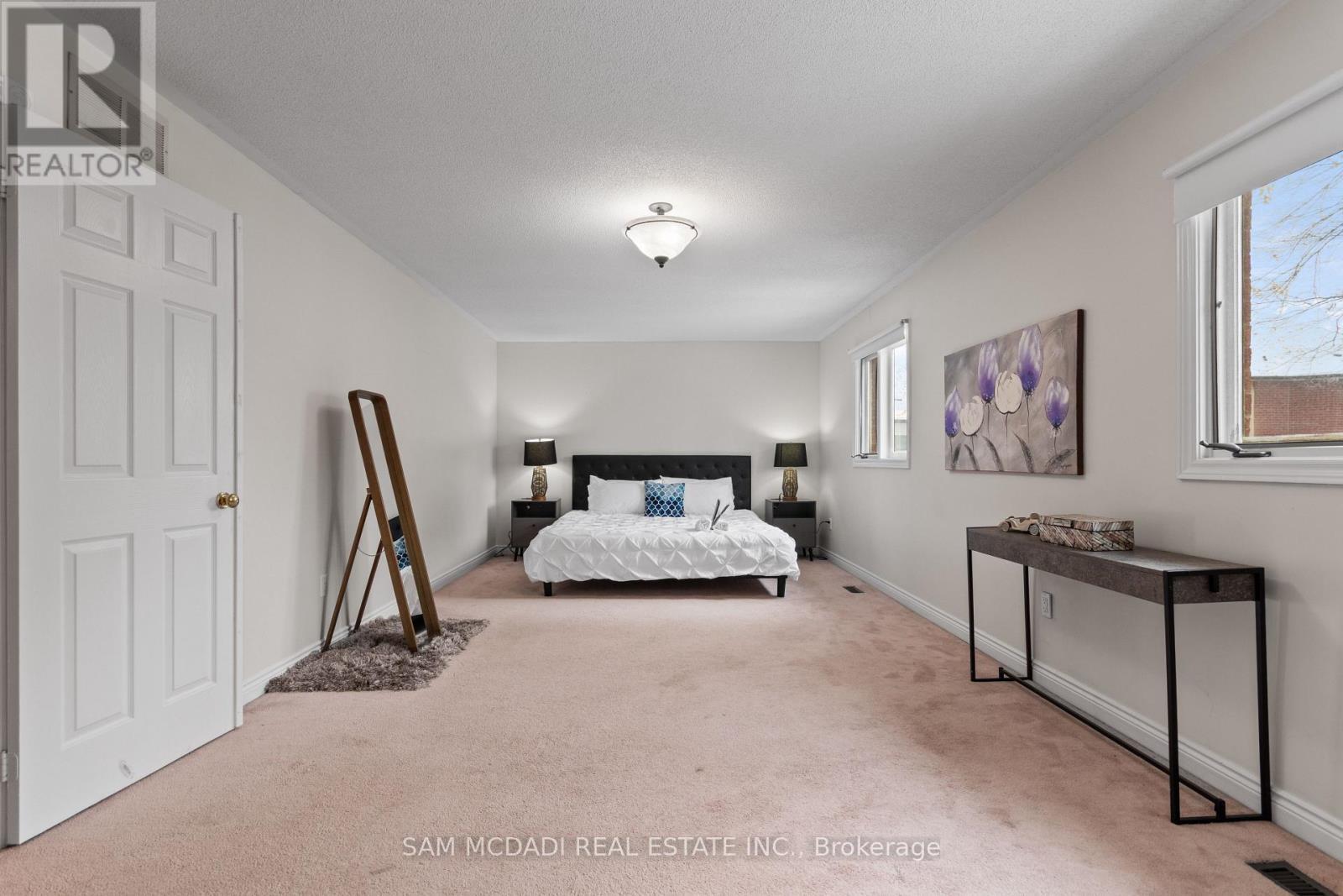 2556 Hammond Road, Mississauga, ON - Indoor Photo Showing Bedroom