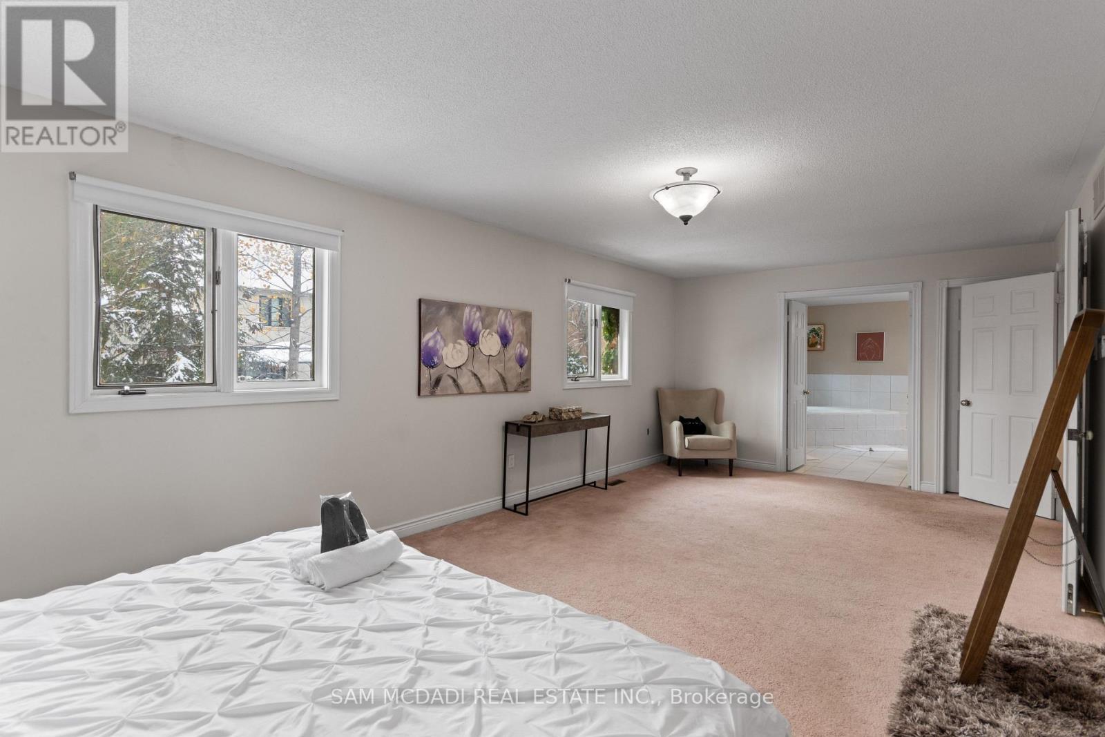 2556 Hammond Road, Mississauga, ON - Indoor Photo Showing Bedroom