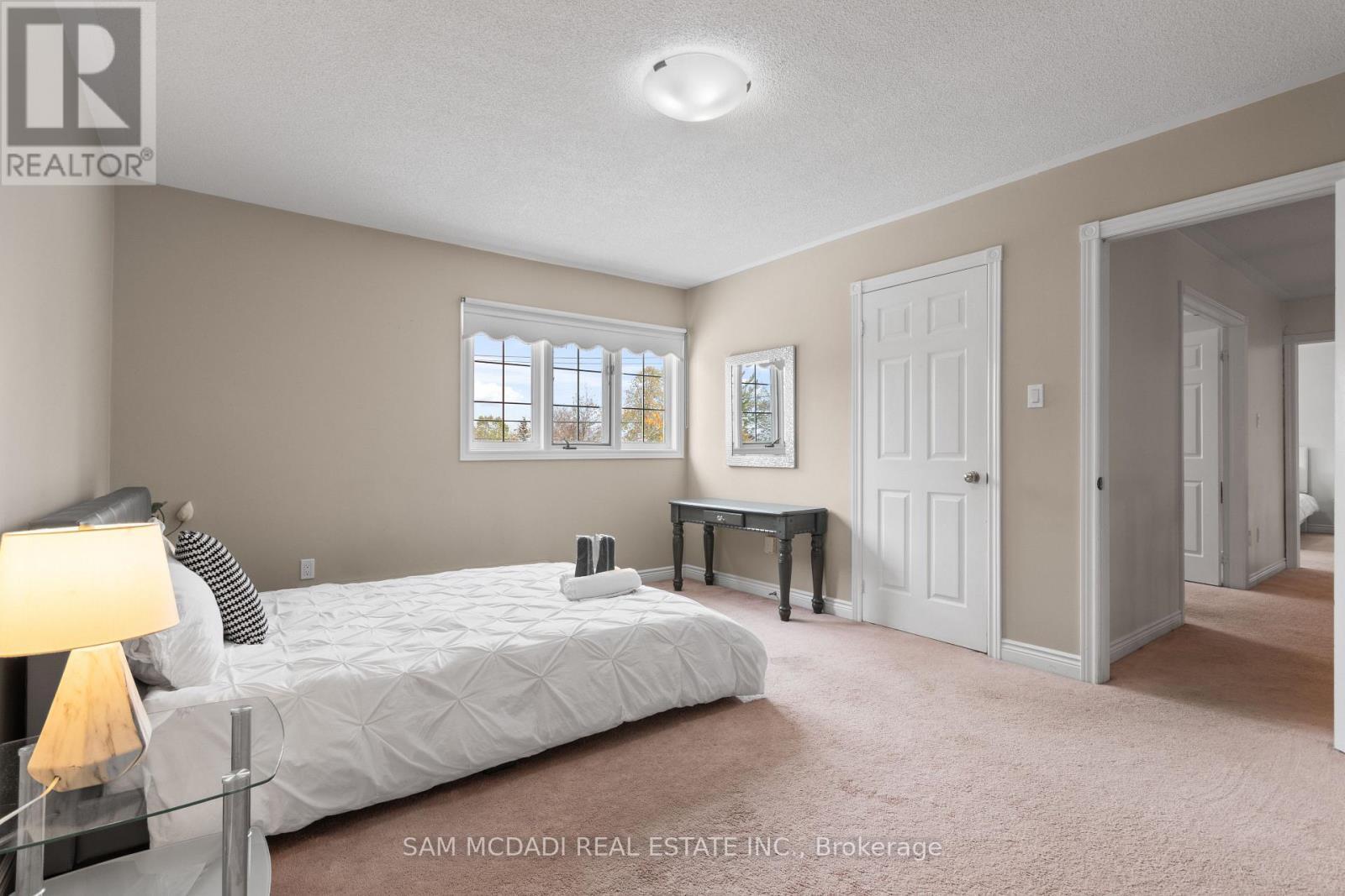 2556 Hammond Road, Mississauga, ON - Indoor Photo Showing Bedroom