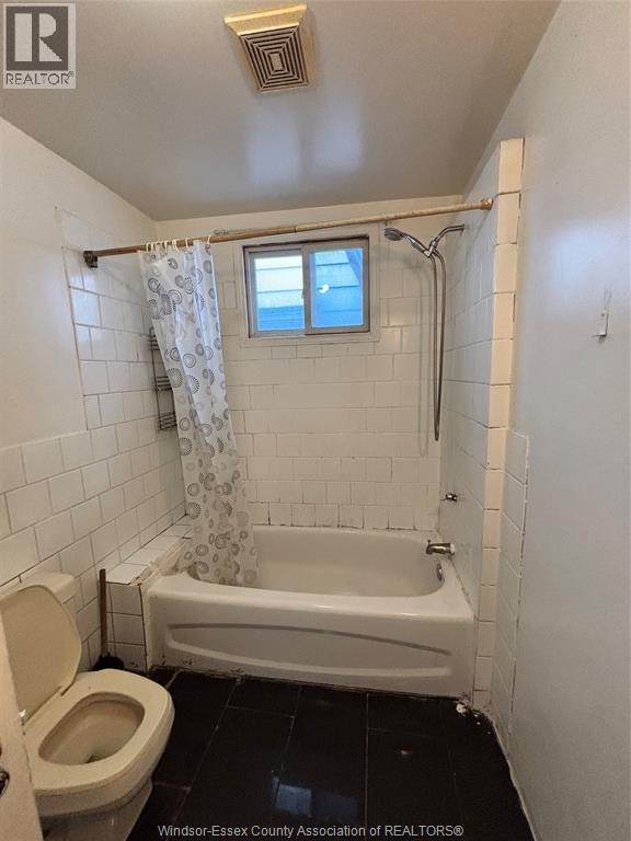 768 Brant, Windsor, ON - Indoor Photo Showing Bathroom