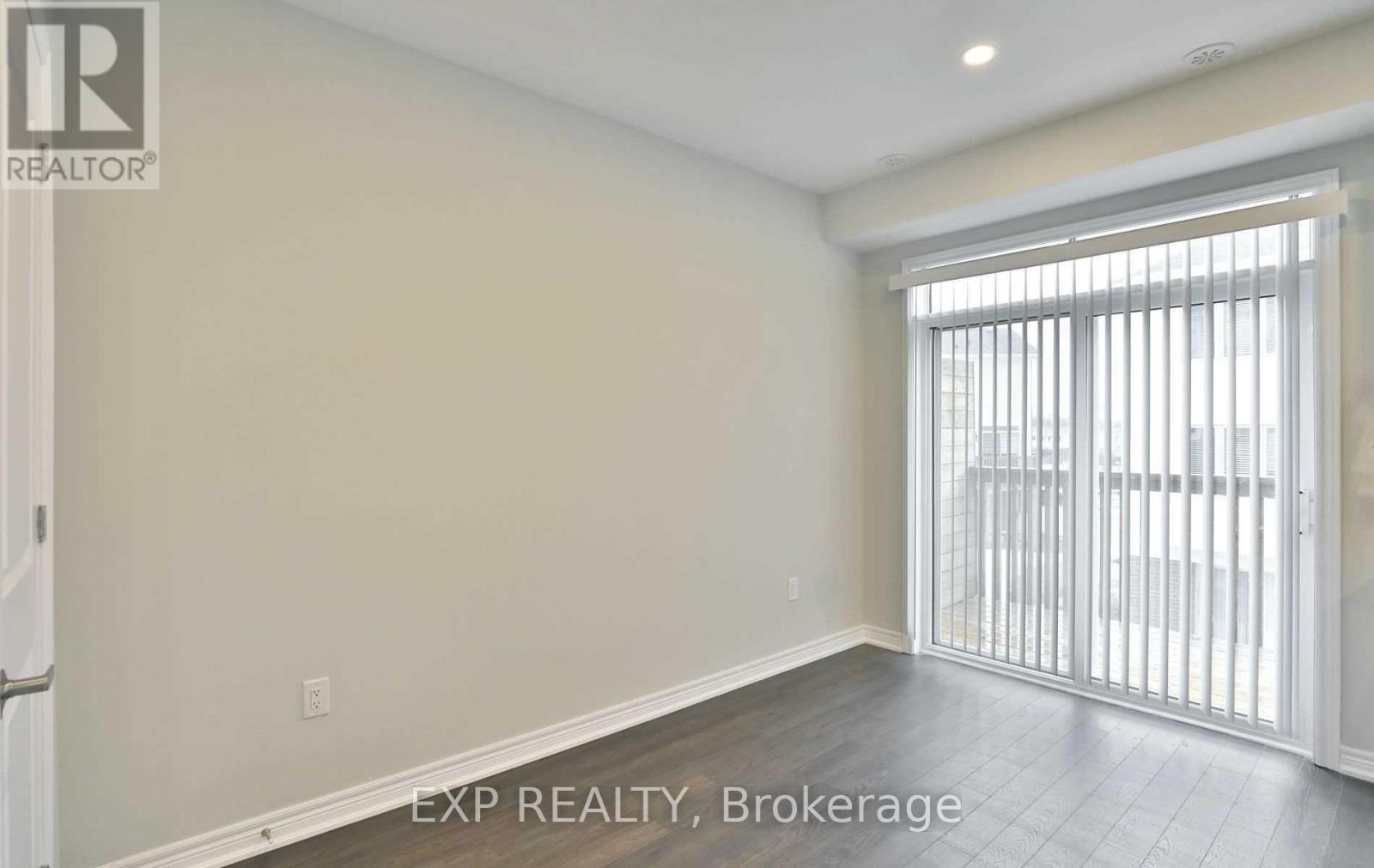 32 Rapids Lane, Hamilton, ON - Indoor Photo Showing Other Room