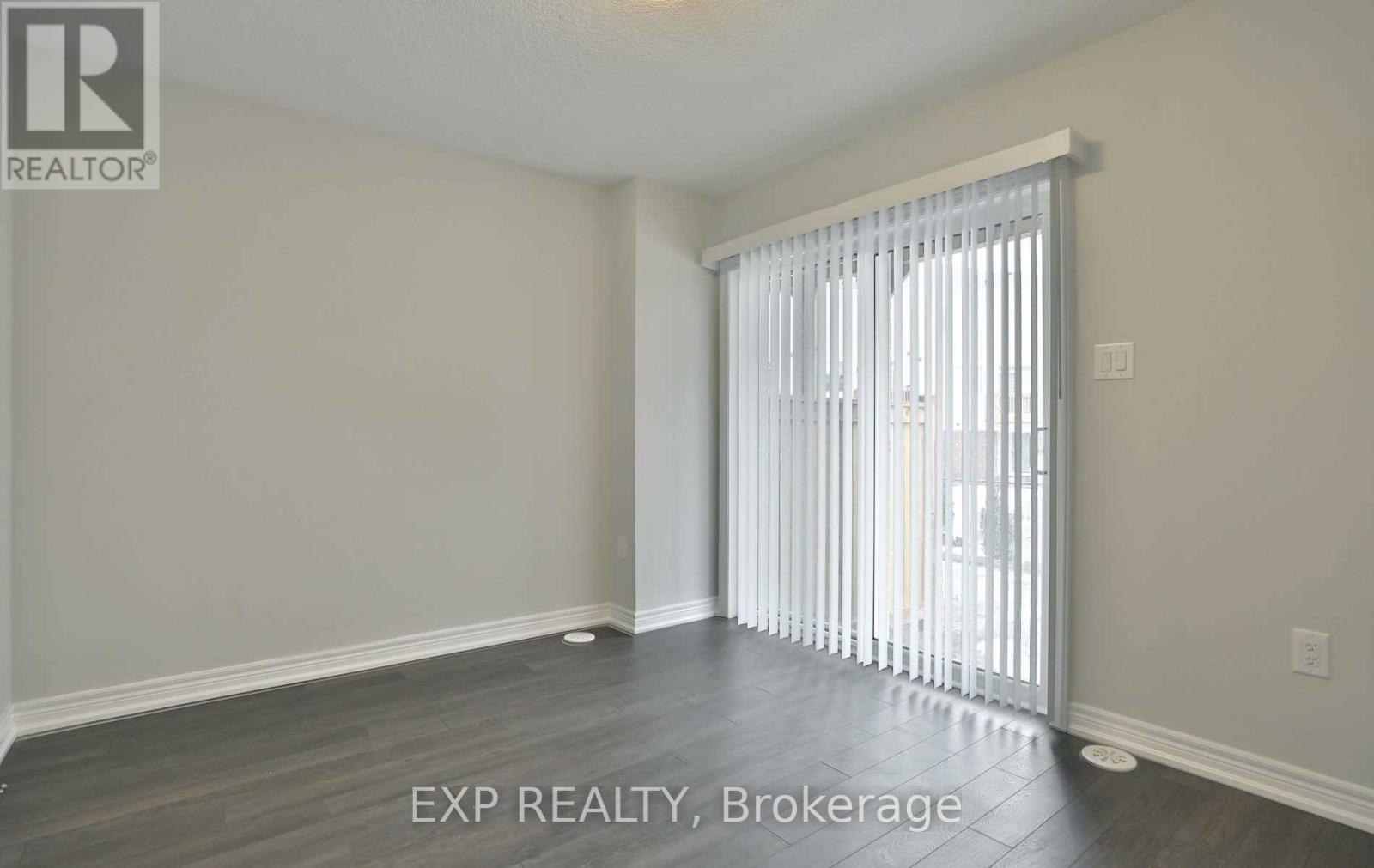 32 Rapids Lane, Hamilton, ON - Indoor Photo Showing Other Room