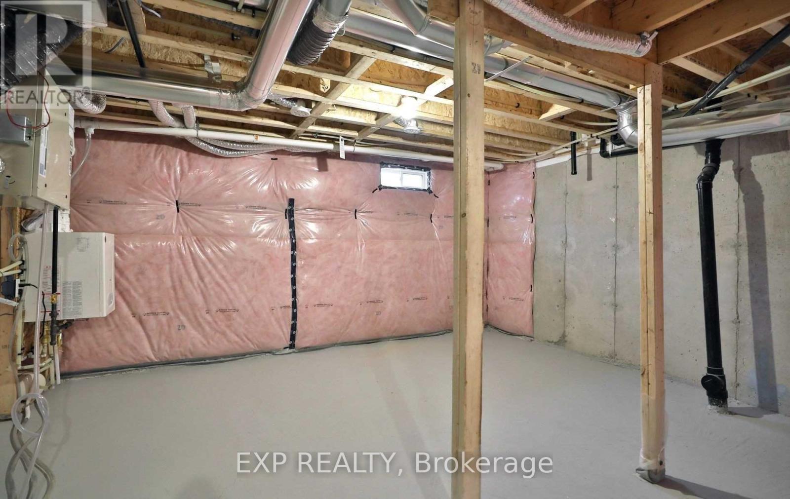 32 Rapids Lane, Hamilton, ON - Indoor Photo Showing Basement