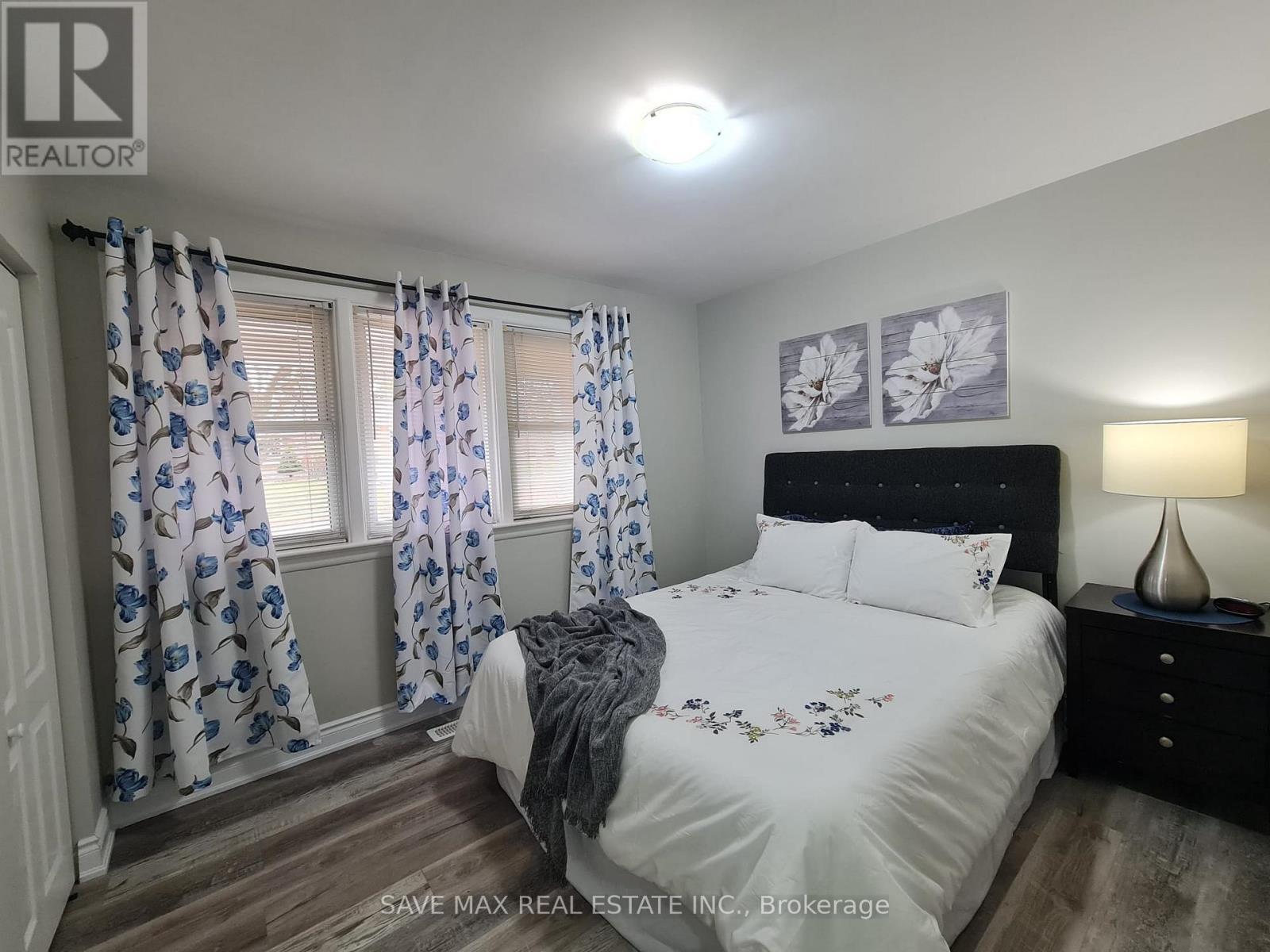 214 Cornwall Street, Waterloo, ON - Indoor Photo Showing Bedroom