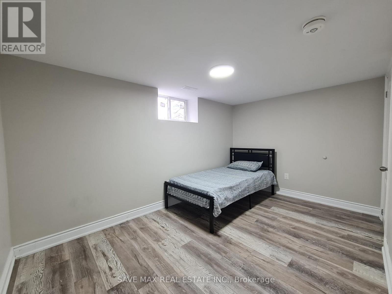 214 Cornwall Street, Waterloo, ON - Indoor