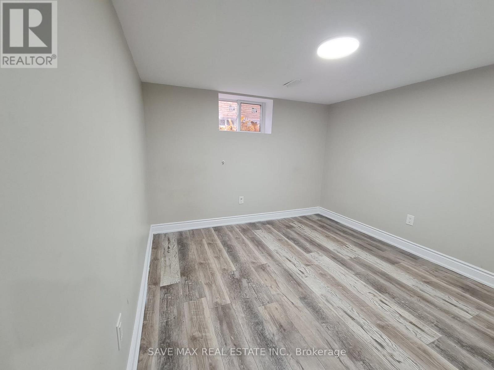 214 Cornwall Street, Waterloo, ON - Indoor Photo Showing Other Room