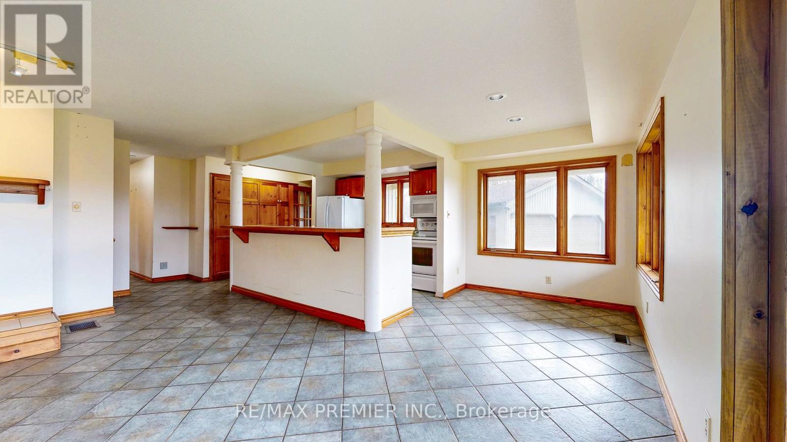 196 Summit View Court, Blue Mountains, ON - Indoor Photo Showing Other Room