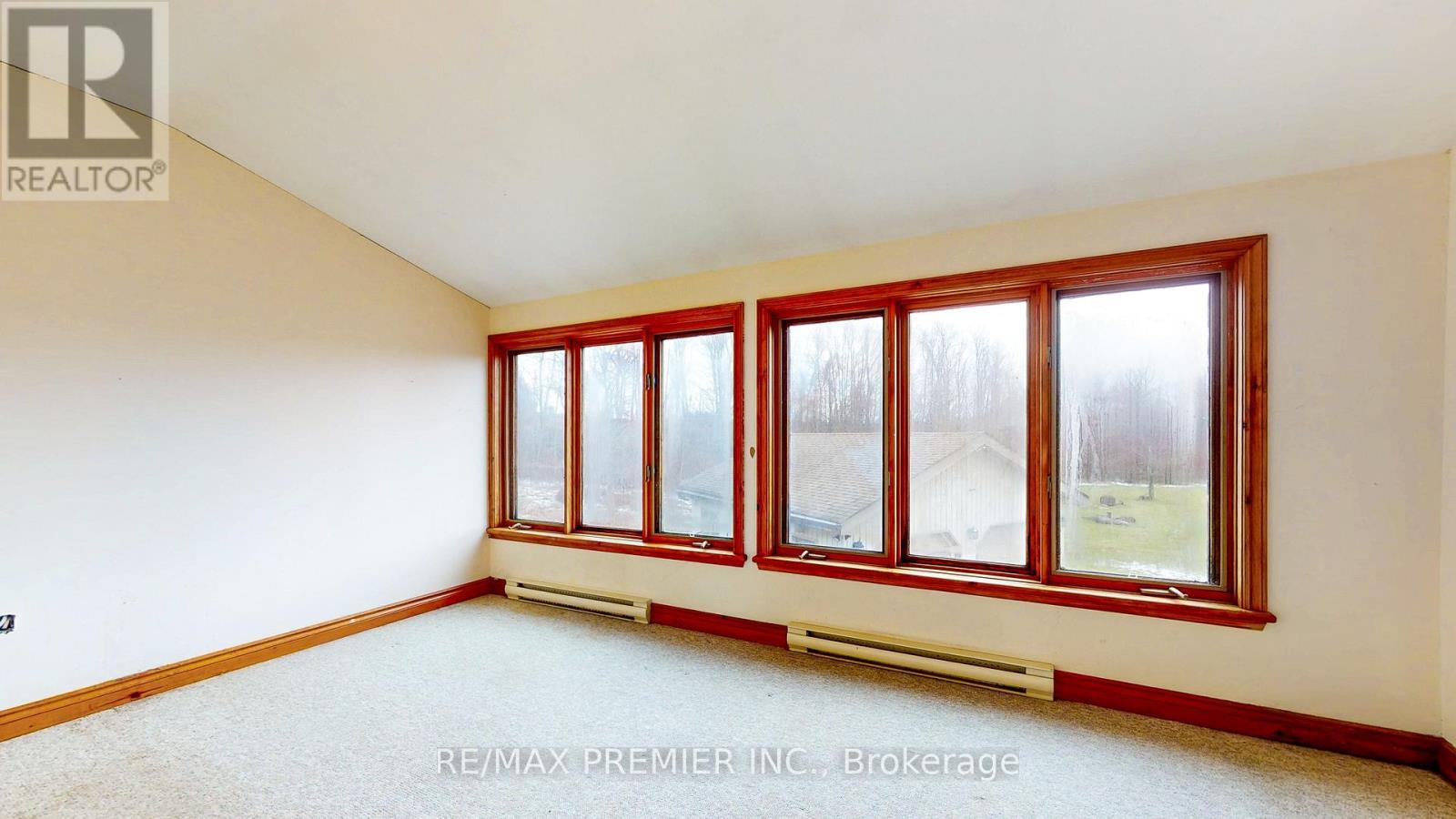 196 Summit View Court, Blue Mountains, ON - Indoor Photo Showing Other Room