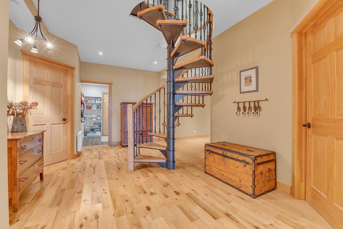 Family room - 436 Ch. Blackburn, Val-Des-Monts, QC - Indoor Photo Showing Other Room