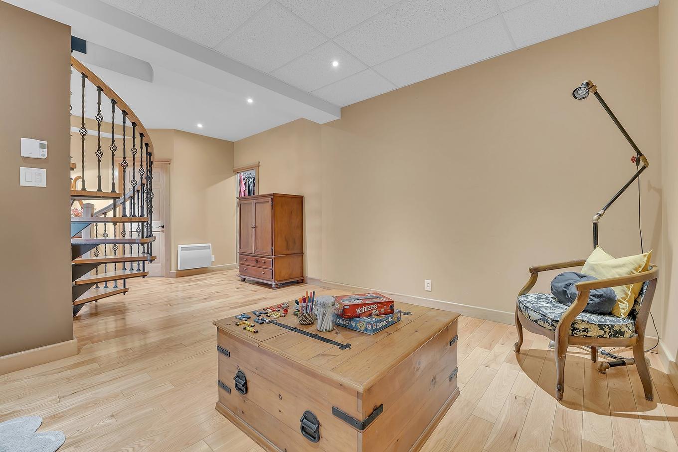 Family room - 436 Ch. Blackburn, Val-Des-Monts, QC - Indoor Photo Showing Other Room