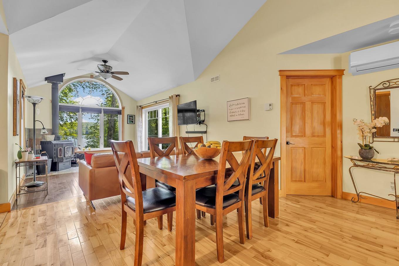 Dining room - 436 Ch. Blackburn, Val-Des-Monts, QC - Indoor Photo Showing Dining Room